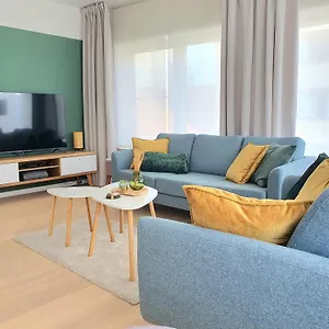 Skaai Five - Newly Renovated 2 Bedrooms Appartement Ostende